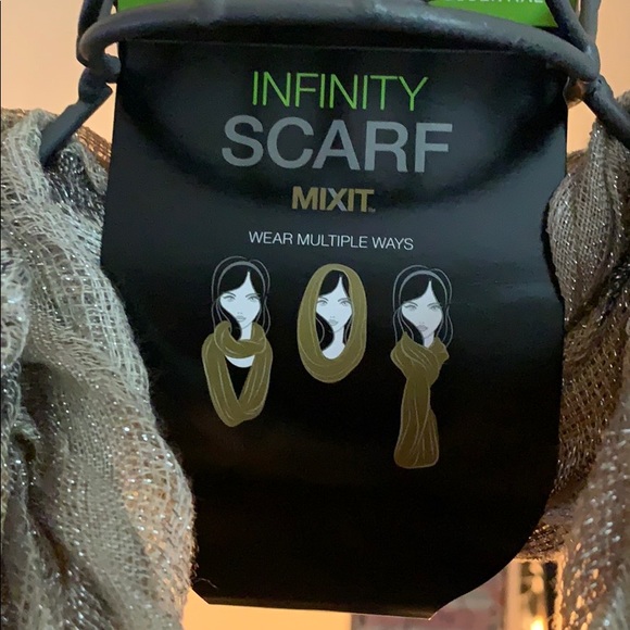 Glam Infinity Scarf - Picture 3 of 3